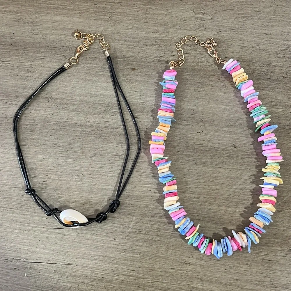 COLORFUL PUKA SHELL CHOKER NECKLACE SET NEW IN PACKAGE